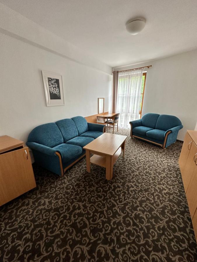 Garni Hotel Gavurky Terhely Kültér fotó