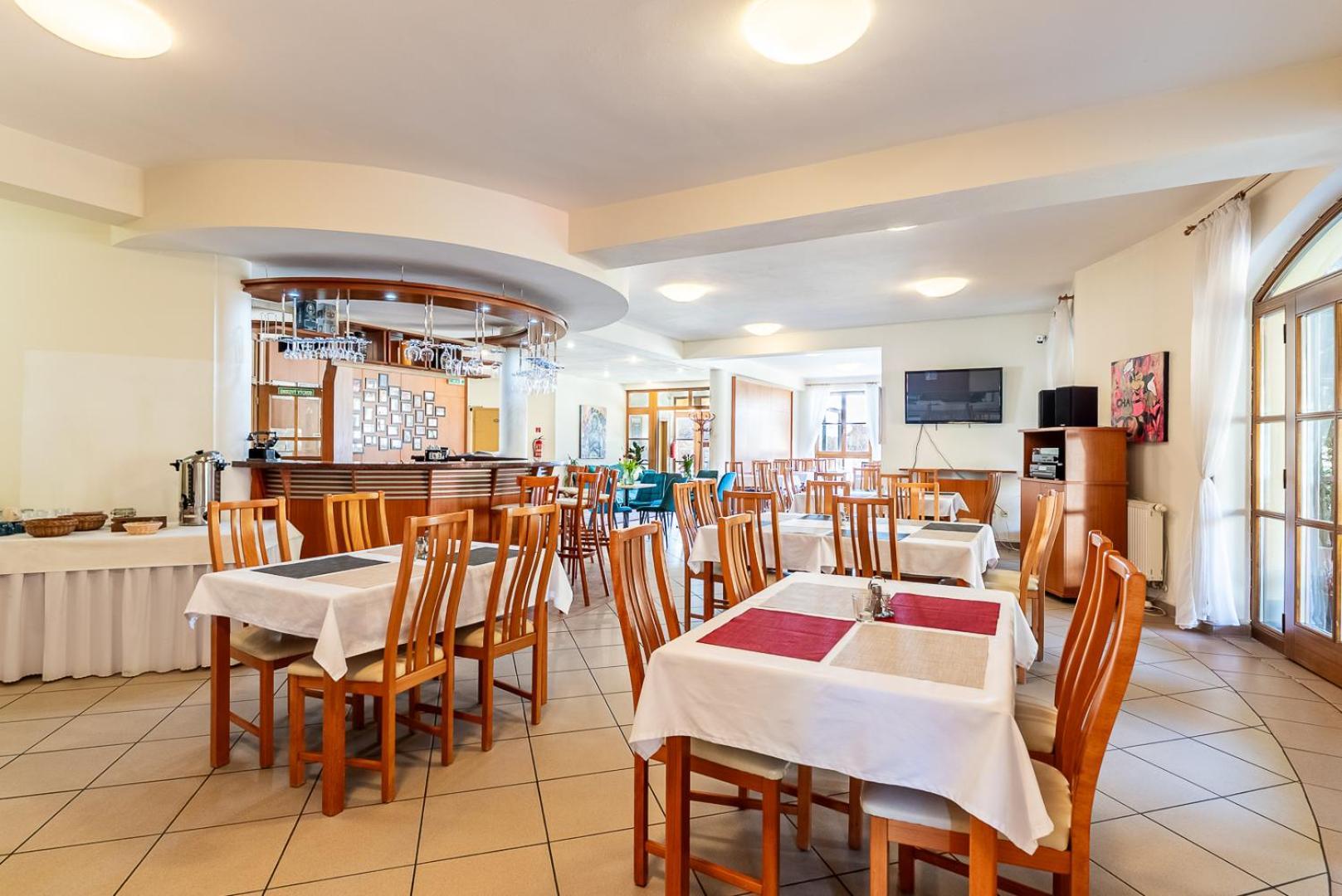 Garni Hotel Gavurky Terhely Kültér fotó